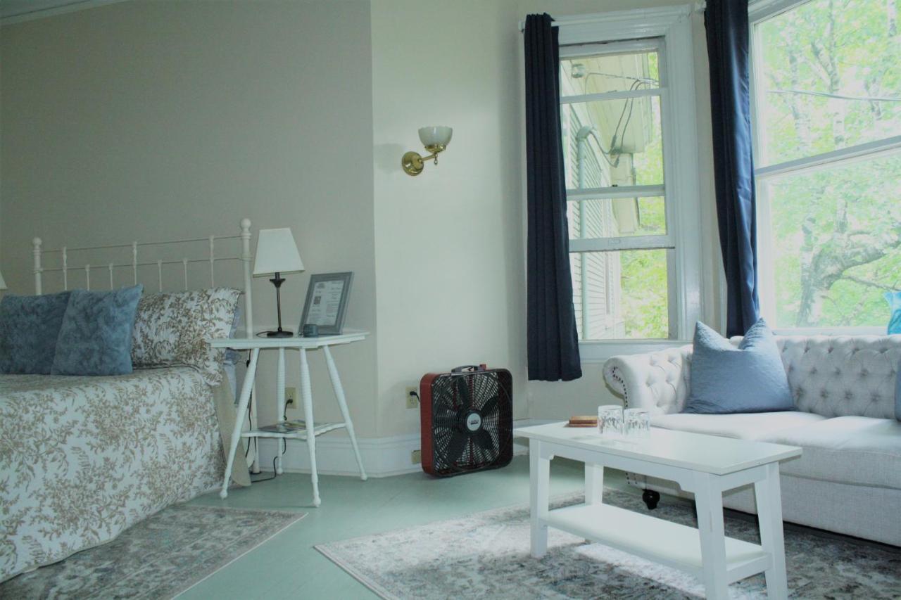 Franklin Manor Bed And Breakfast Tasik Saranac Luaran gambar